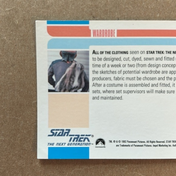 Impel Star Trek The Next Generation trading card 84 wardrobe Excellent condition - Picture 3 of 4